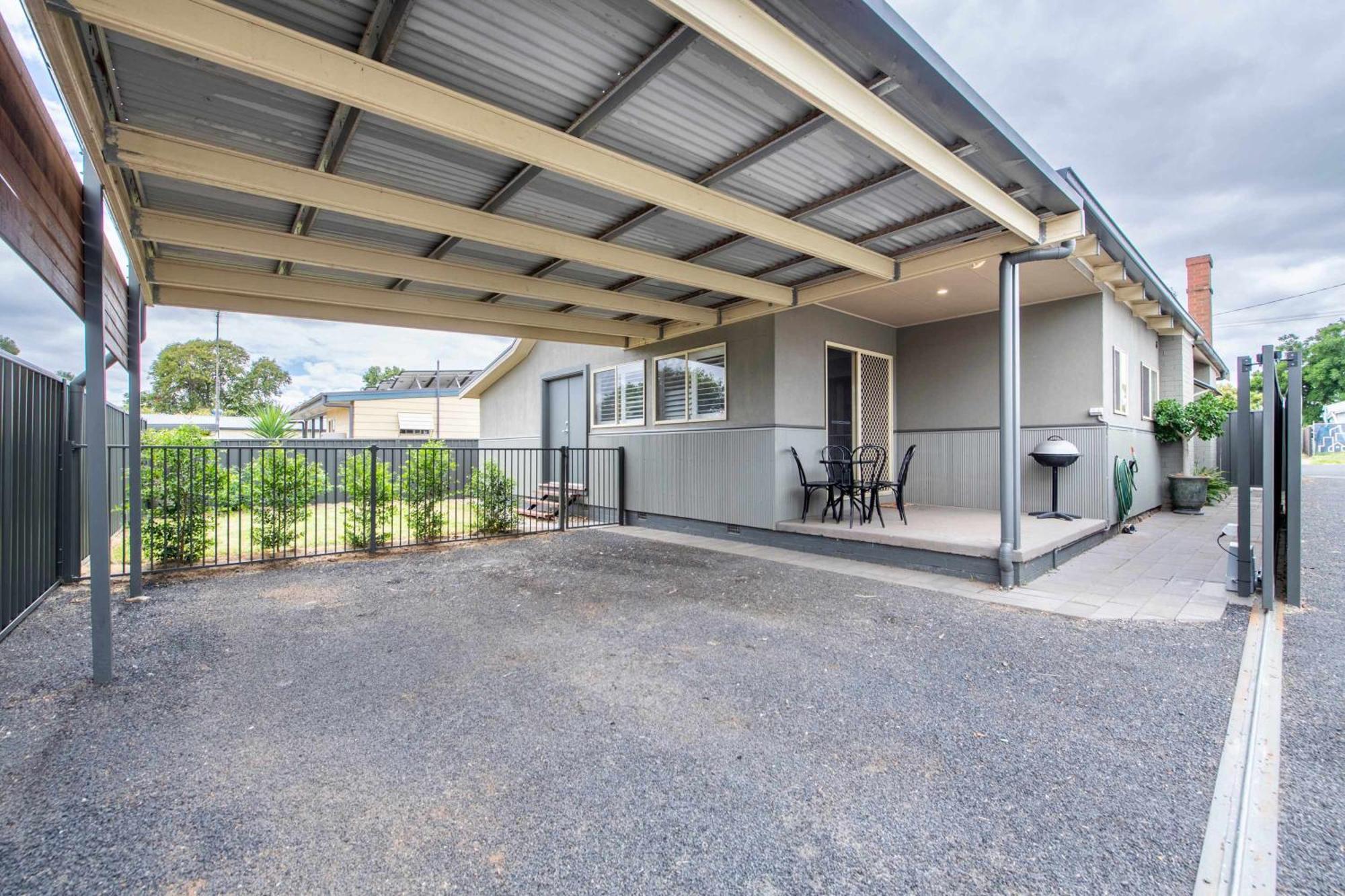 South Dubbo Hideaway - Pet Friendly Vila Exterior foto
